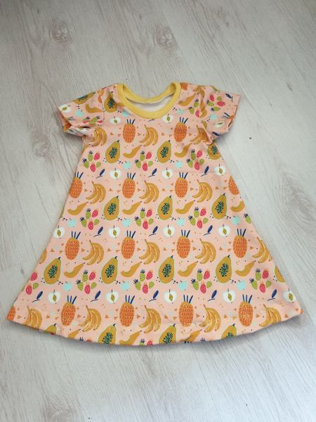Karin dress with fruit