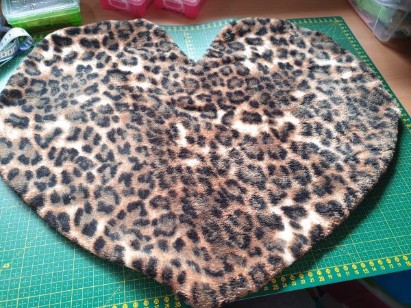 Fluffy heart pillow in leopard print