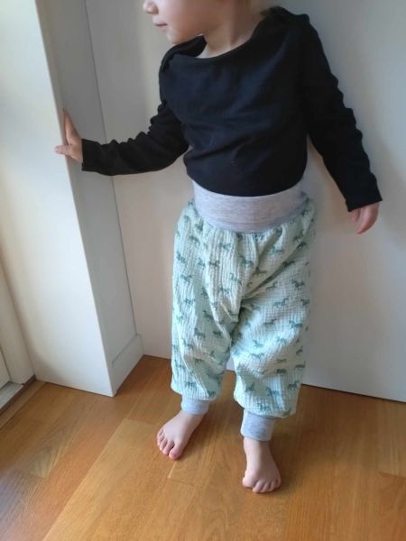 A child with Sammy pants on